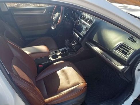 Used 2017 Subaru Outback 2.5i Touring image 9
