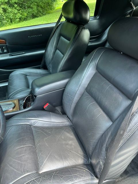 Used 2001 Cadillac Eldorado Touring FWD image 9