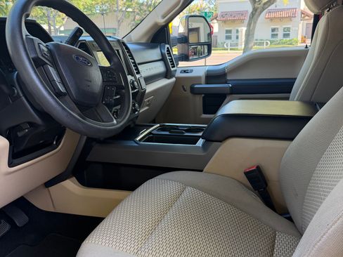 Used 2020 Ford F250 XLT w/ XLT Premium Package image 12