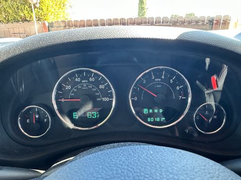 Used 2017 Jeep Wrangler Unlimited Sahara w/ Max Tow Package image 5