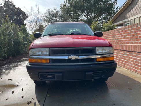 Used 2001 Chevrolet S10 Pickup 2WD Extended Cab image 24