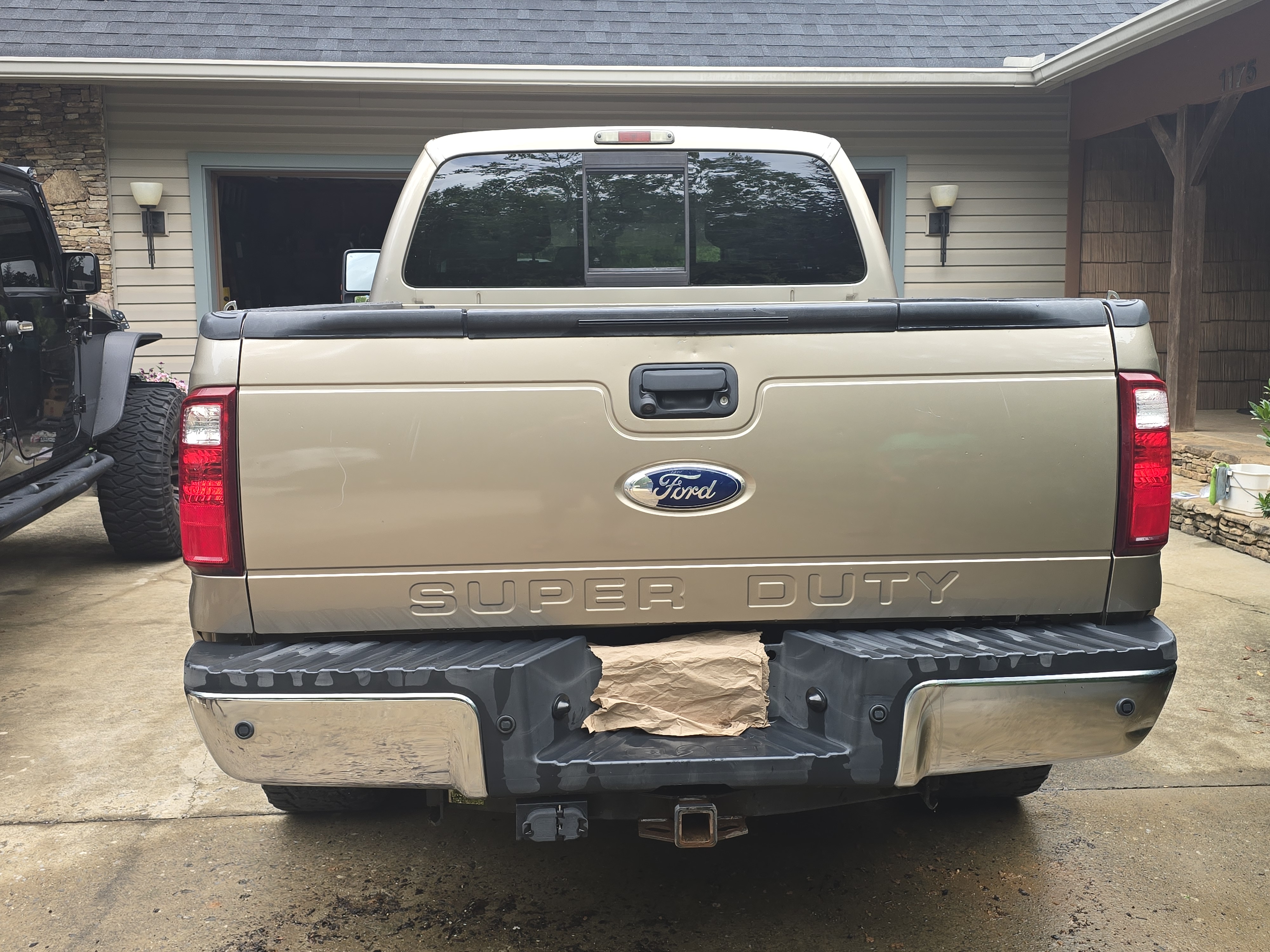 Used 2011 Ford F250 Lariat w/ Lariat Interior Pkg AWD/4WD image 5