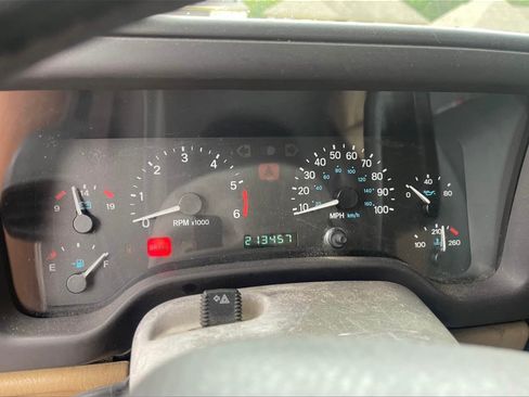 Used 2000 Jeep Wrangler Sahara image 8