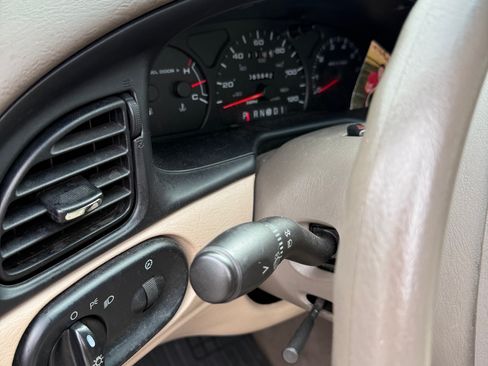 Used 2002 Ford Taurus SES image 10