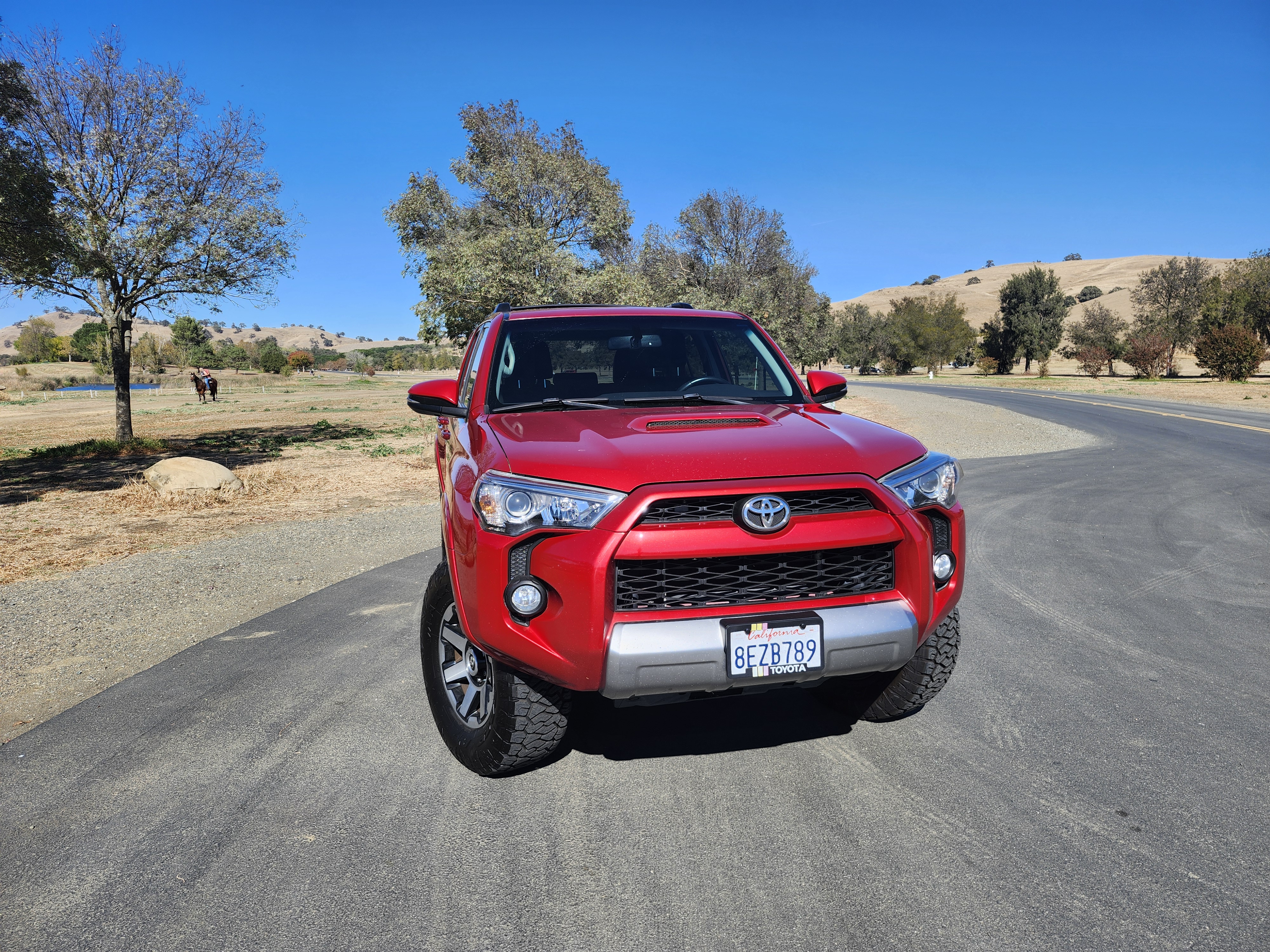 Used 2018 Toyota 4Runner TRD Off-Road Premium AWD/4WD image 2