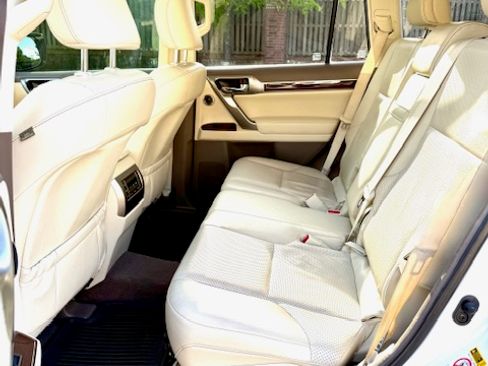 Used 2016 Lexus GX 460 Luxury AWD/4WD image 11