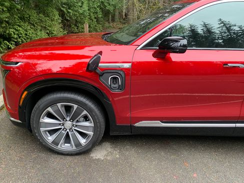 Used 2026 Cadillac Vistiq Luxury image 22