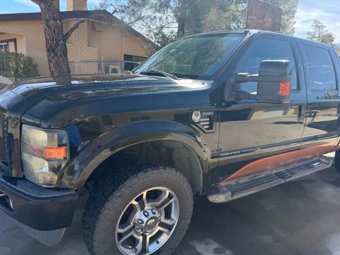 Used 2008 Ford F250 Harley-Davidson image 2