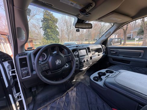 Used 2019 RAM 1500 Tradesman w/ Power & Remote Entry Group image 10