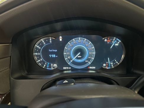 Used 2016 Cadillac Escalade Luxury image 9