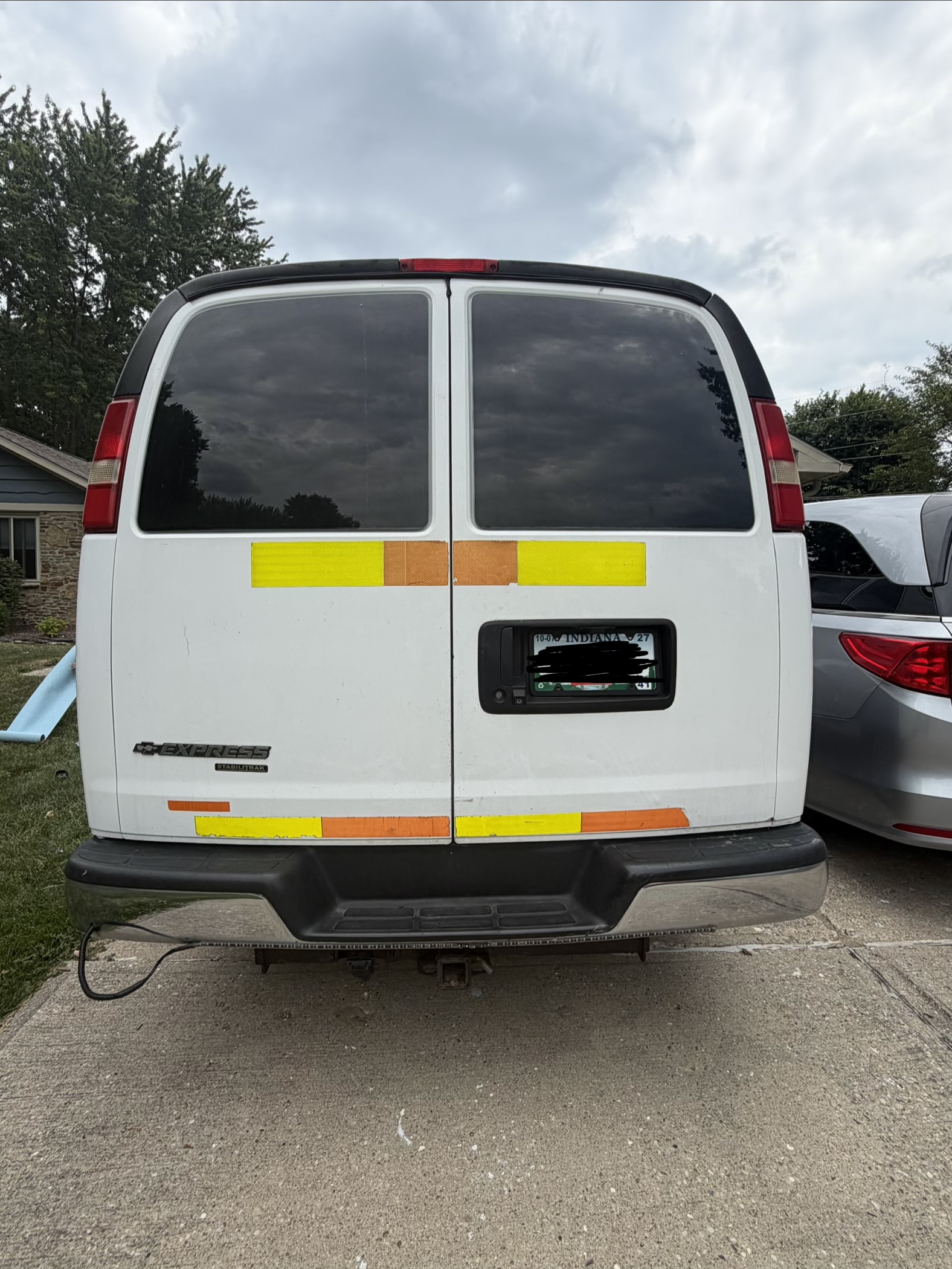 Used 2014 Chevrolet Express 2500 RWD image 4