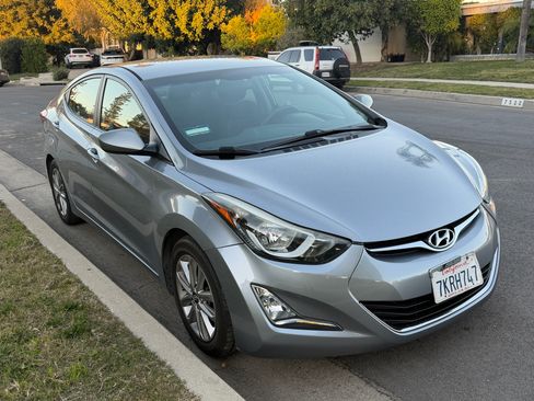 Used 2015 Hyundai Elantra SE w/ Option Group 02 image 8