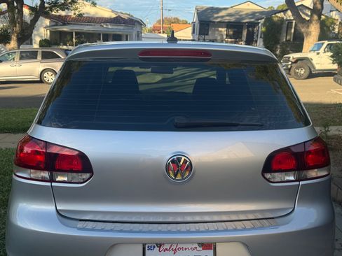 Used 2012 Volkswagen Golf TDI image 5