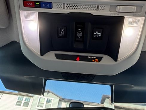 Used 2023 Subaru Forester Premium image 10