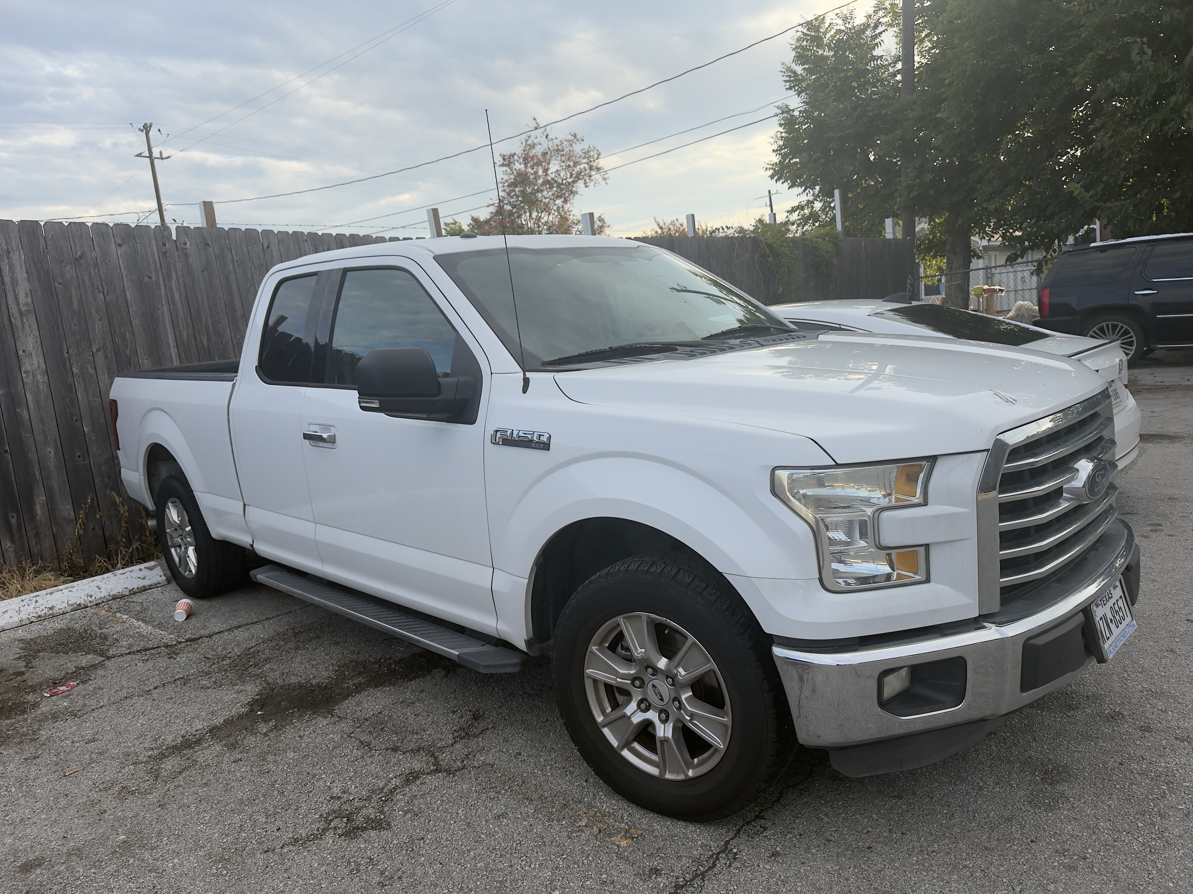 Used 2015 Ford F150 XLT w/ Equipment Group 301A Mid RWD image 1