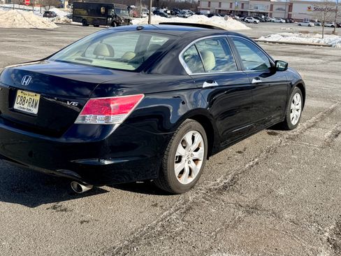 Used 2010 Honda Accord EX-L image 9