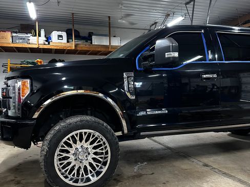Used 2019 Ford F350 Platinum w/ Platinum Ultimate Package AWD/4WD image 1