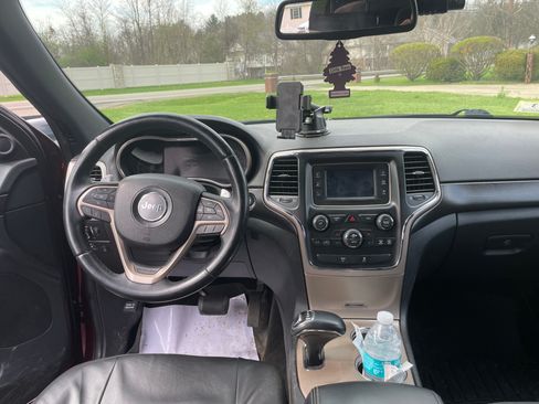 Used 2014 Jeep Grand Cherokee Laredo w/ Quick Order Package 23E image 2