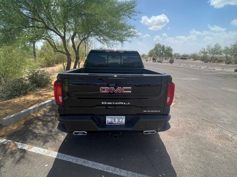 Used 2024 GMC Sierra 1500 Denali w/ Technology Package AWD/4WD image 6