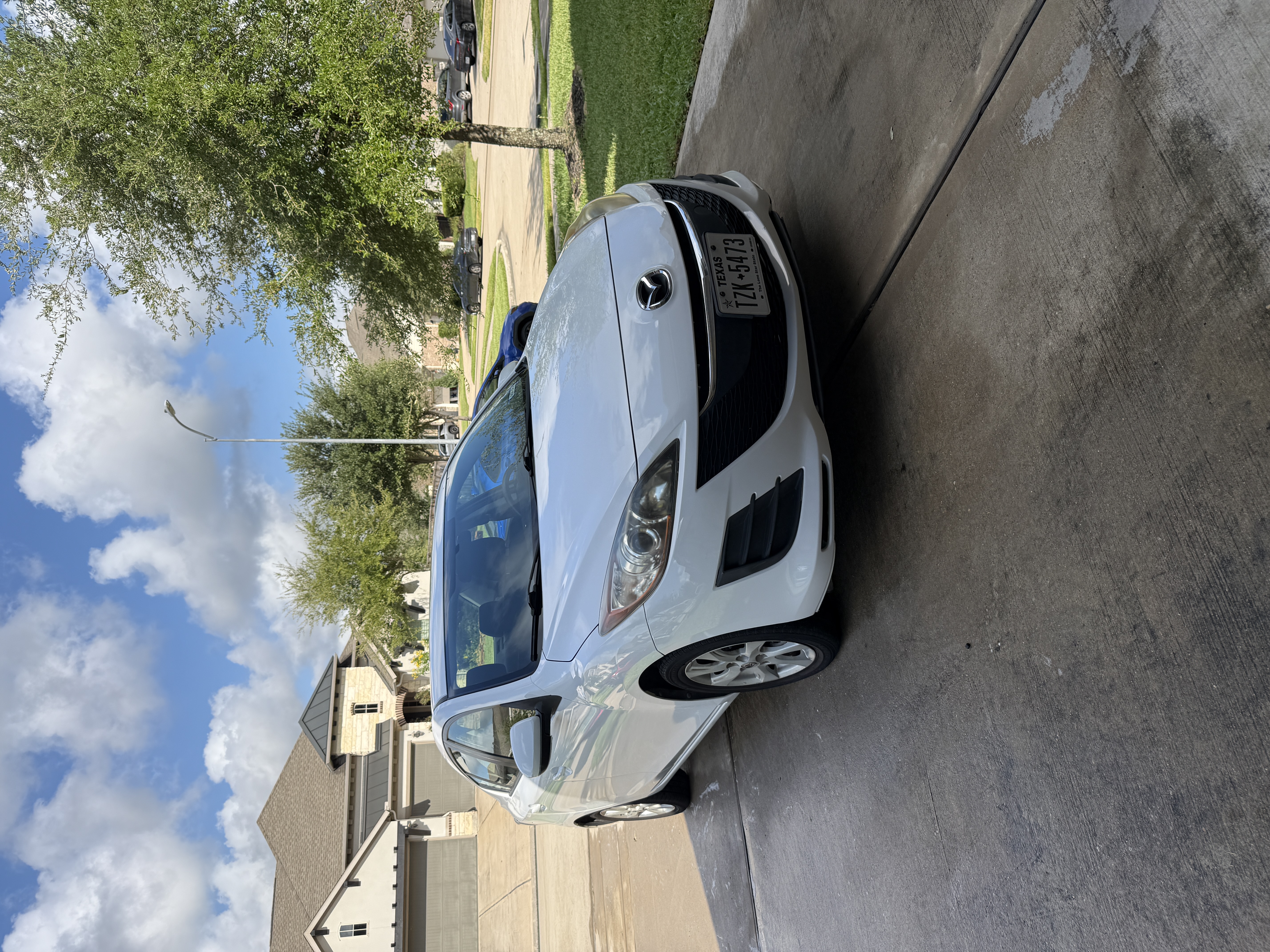 Used 2010 MAZDA MAZDA3 i Touring FWD image 1