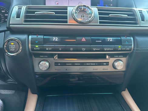 Used 2013 Lexus LS 460 w/ Comfort Pkg RWD image 13