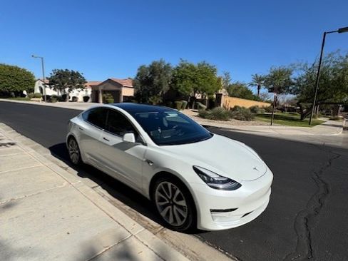 Used 2020 Tesla Model 3 Long Range image 2