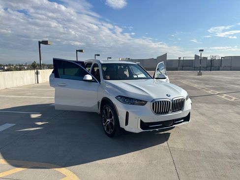 Used 2024 BMW X5 sDrive40i w/ Premium Package image 10