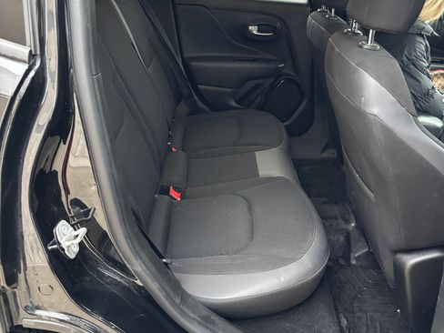 Used 2018 Jeep Renegade Altitude image 20