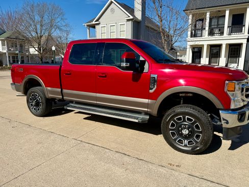 Used 2022 Ford F250 Lariat w/ FX4 Off-Road Package image 4