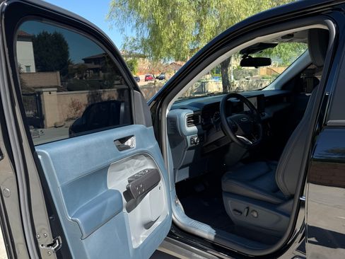 Used 2024 Ford Maverick Lariat w/ Black Appearance Package image 18