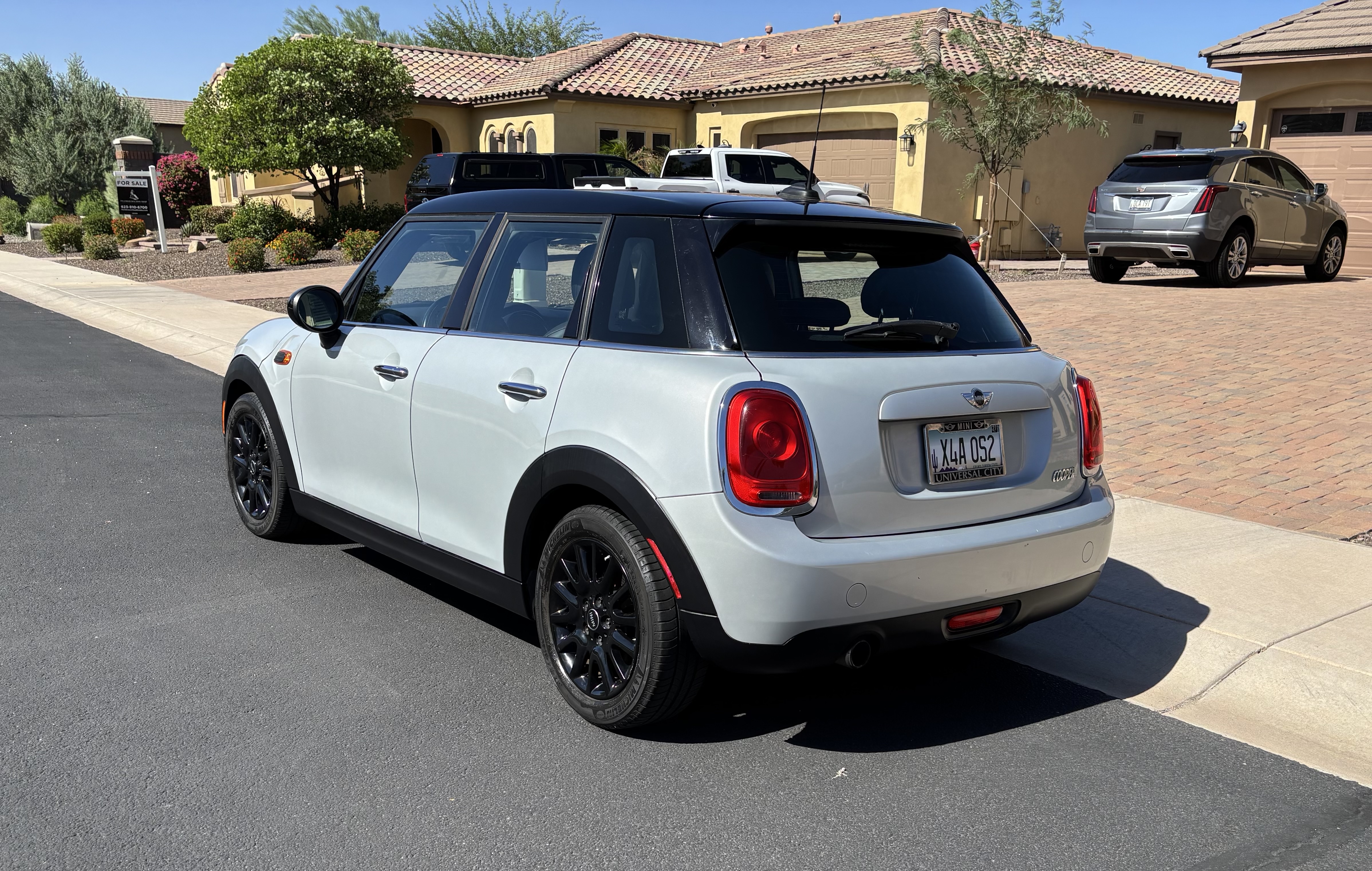 Used 2015 MINI Cooper 4-Door Hardtop FWD image 10