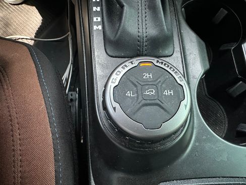 Used 2023 Ford Bronco Outer Banks image 22