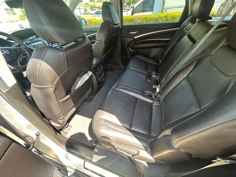 Used 2016 Acura MDX w/ Technology Package AWD/4WD image 13