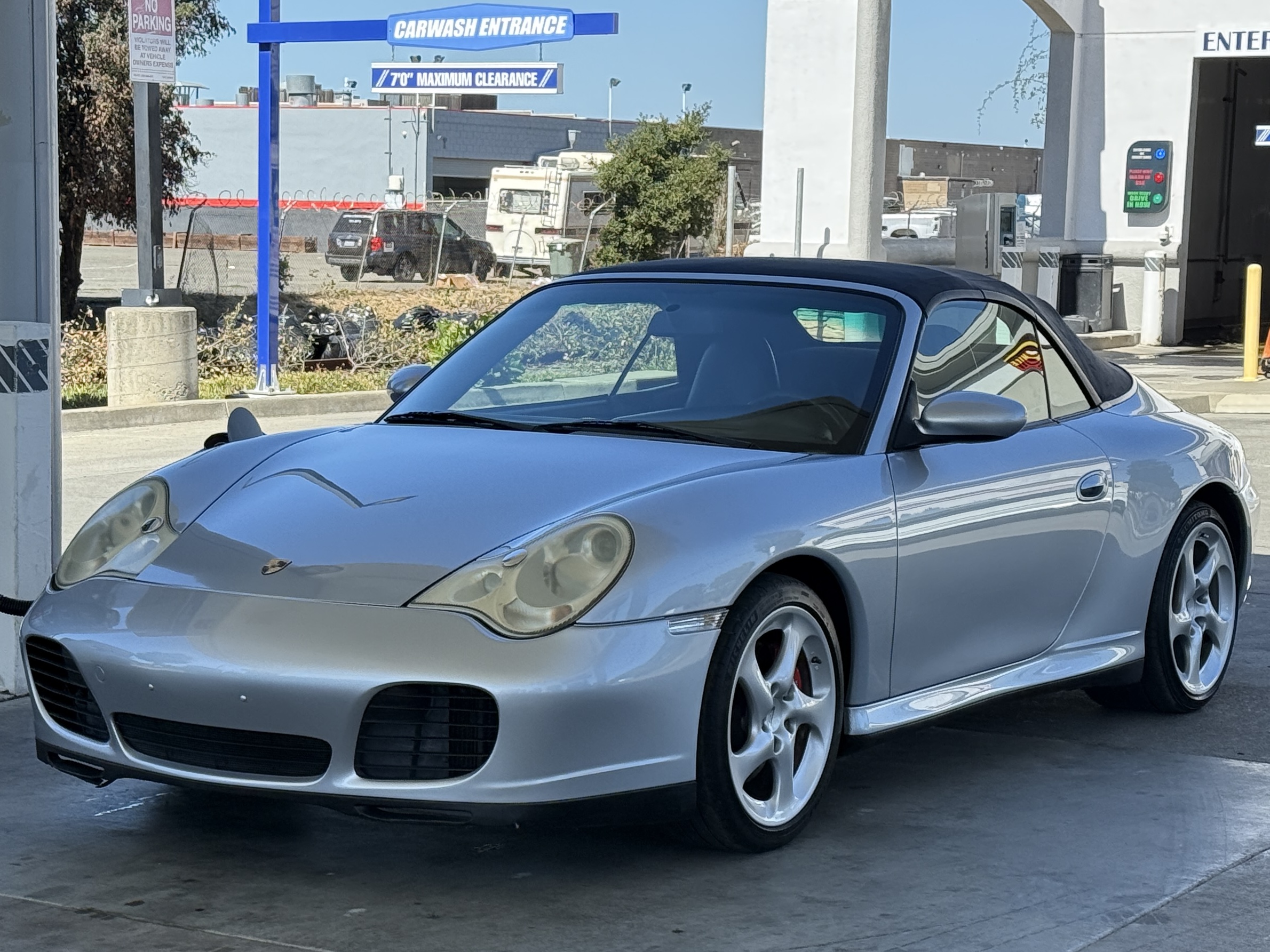 Used 2004 Porsche 911 Carrera 4S AWD/4WD image 6