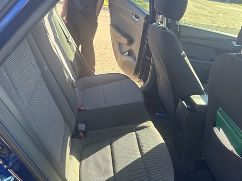 Used 2022 Hyundai Accent Limited image 8