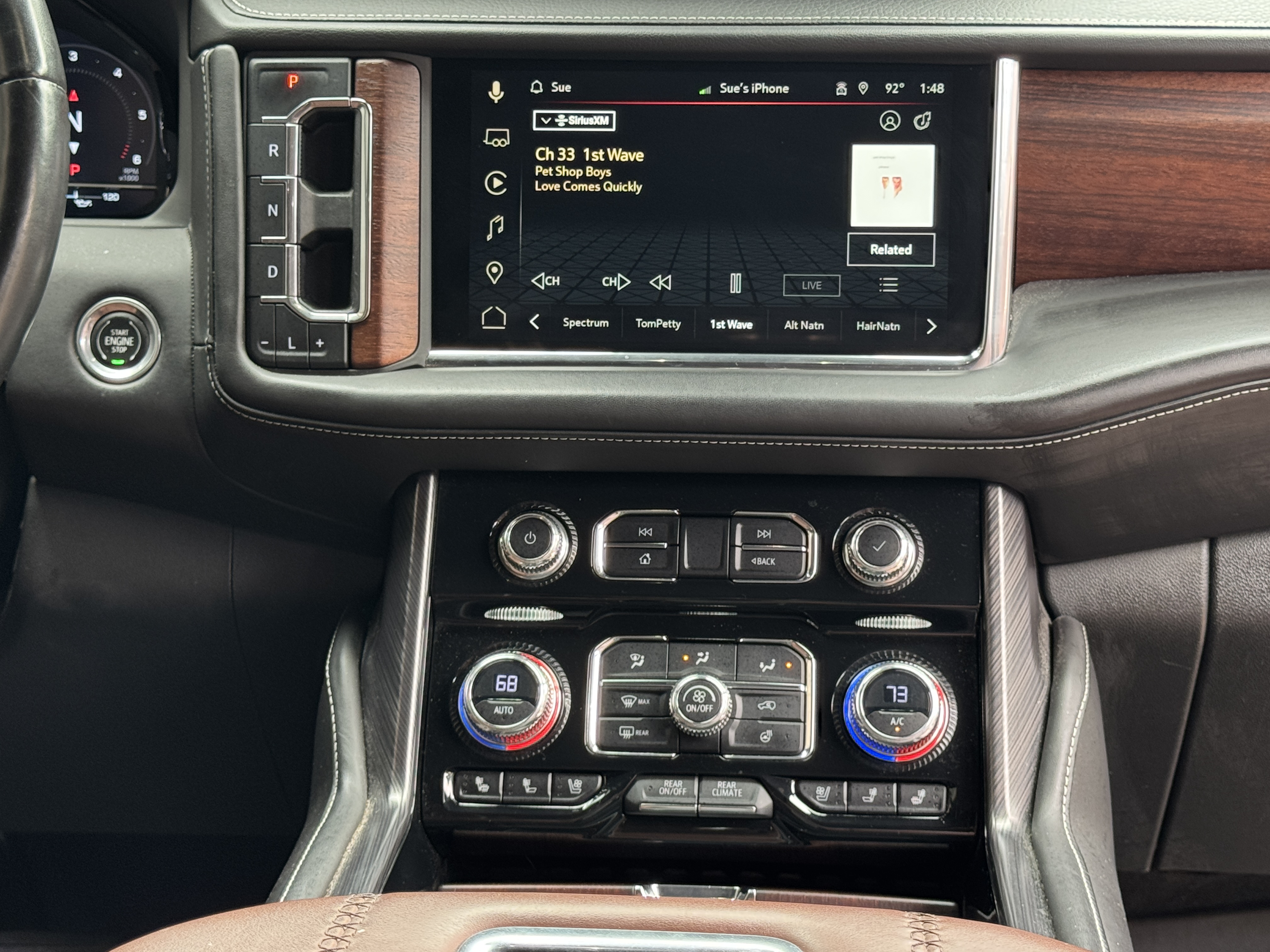 Used 2023 GMC Yukon XL Denali Ultimate AWD/4WD image 12