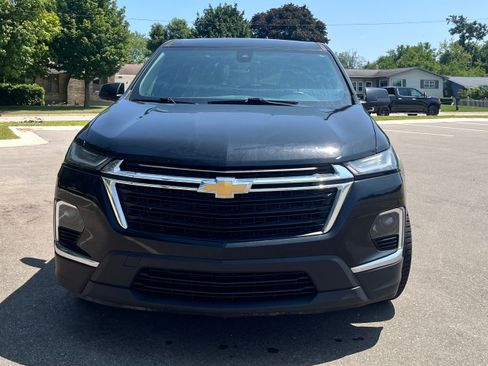 Used 2022 Chevrolet Traverse LS AWD/4WD image 1