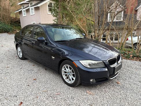 Used 2010 BMW 328i xDrive Sedan image 12