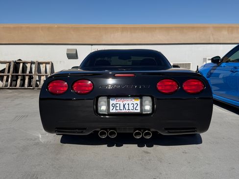 Used 2002 Chevrolet Corvette Z06 w/ Memory Pkg image 10