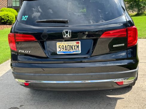 Used 2018 Honda Pilot Touring image 6