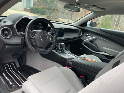 Used 2017 Chevrolet Camaro LT w/ RS Package image 5