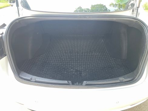 Used 2018 Tesla Model 3 Long Range image 16