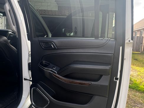 Used 2015 Chevrolet Suburban LT w/ Luxury Package image 20