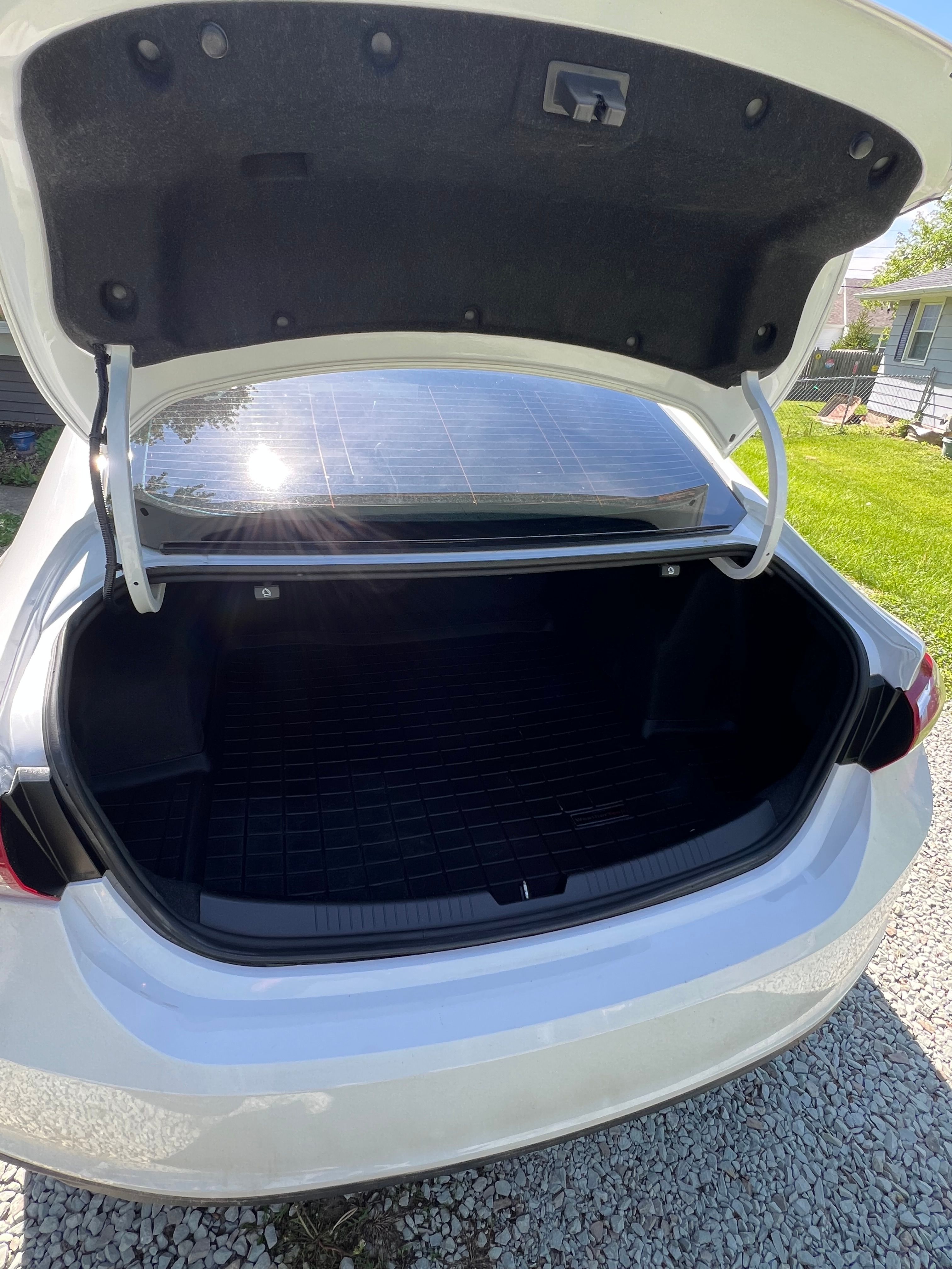 Used 2022 Chevrolet Malibu LT FWD image 12