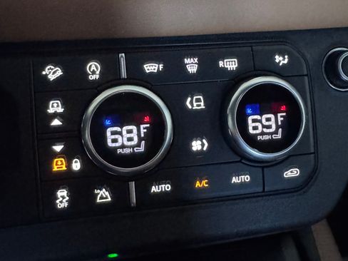 Used 2021 Land Rover Defender 110 X image 17