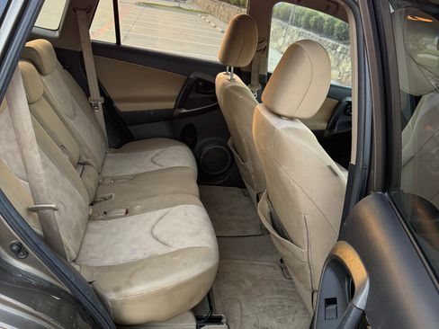 Used 2011 Toyota RAV4 2WD w/ Base L4 Extra Value Pkg image 8
