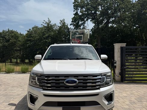 Used 2019 Ford Expedition Max Limited w/ Equipment Group 301A AWD/4WD image 4