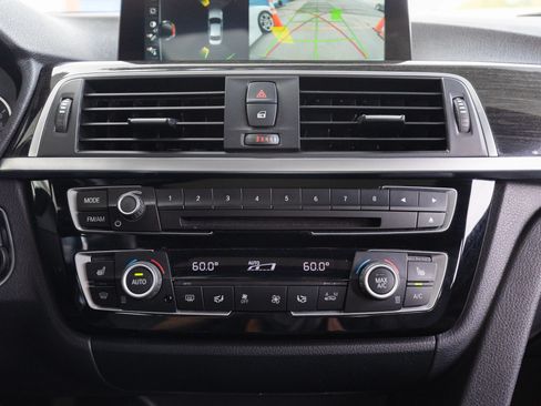 Used 2017 BMW 330i xDrive Sedan w/ Premium Package image 22