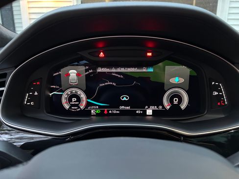 Used 2022 Audi Q8 Prestige image 18