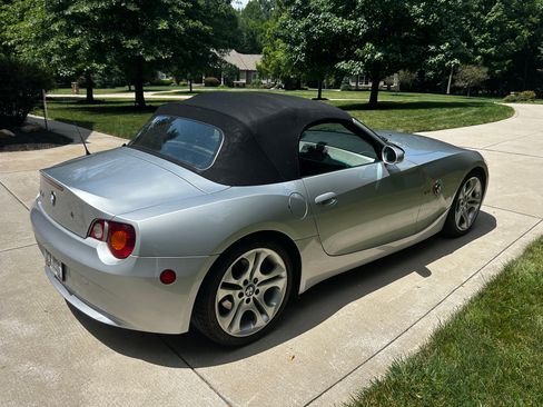 Used 2004 BMW Z4 3.0i RWD image 15